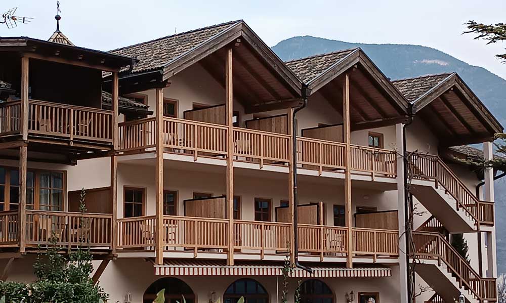 Erneuerung des Balkons in Kurtatsch